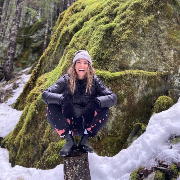 Meet your Posher, Stephanie - Picture 1 of 1